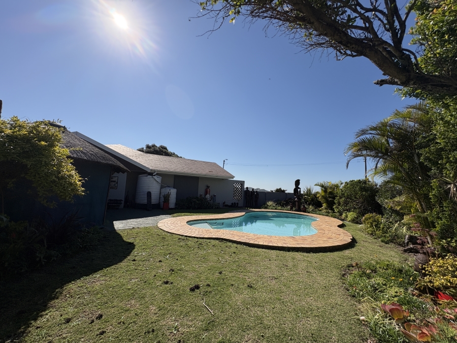 4 Bedroom Property for Sale in Nahoon Beach Eastern Cape